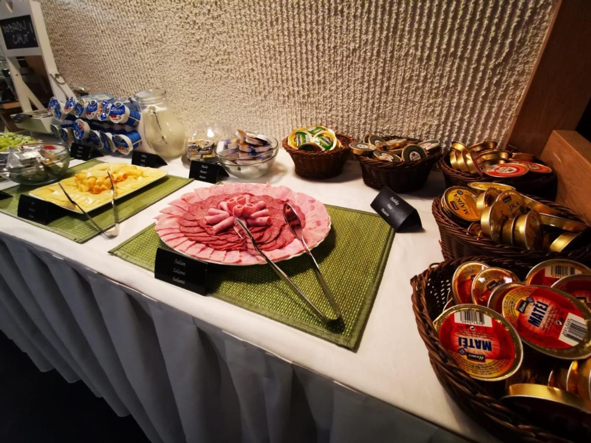 Hotel U Cisare Iii. Mělník Екстериор снимка